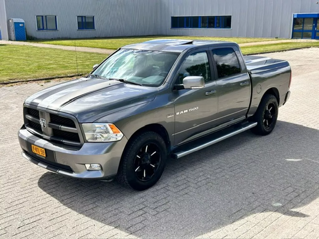 Dodge Ram 1500 sport 4x4 lpg nieuwe nokkenas financiering v/a 350 p/m