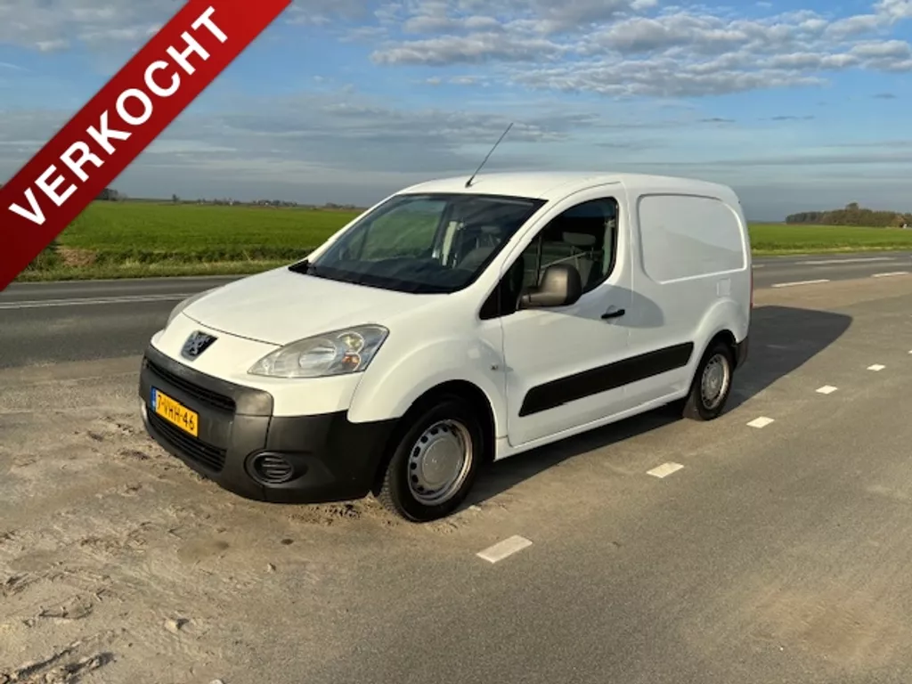 Peugeot Partner 1.6 HDI airco cruise  trekhaak MARGE  btw vrij