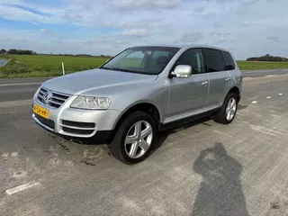 Volkswagen Touareg 4.2 V8 228KW 4MOTION AUT nieuwe auto met volledigeonderhoud historie